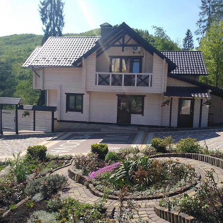 Villa Medova Kossiw Exterior foto